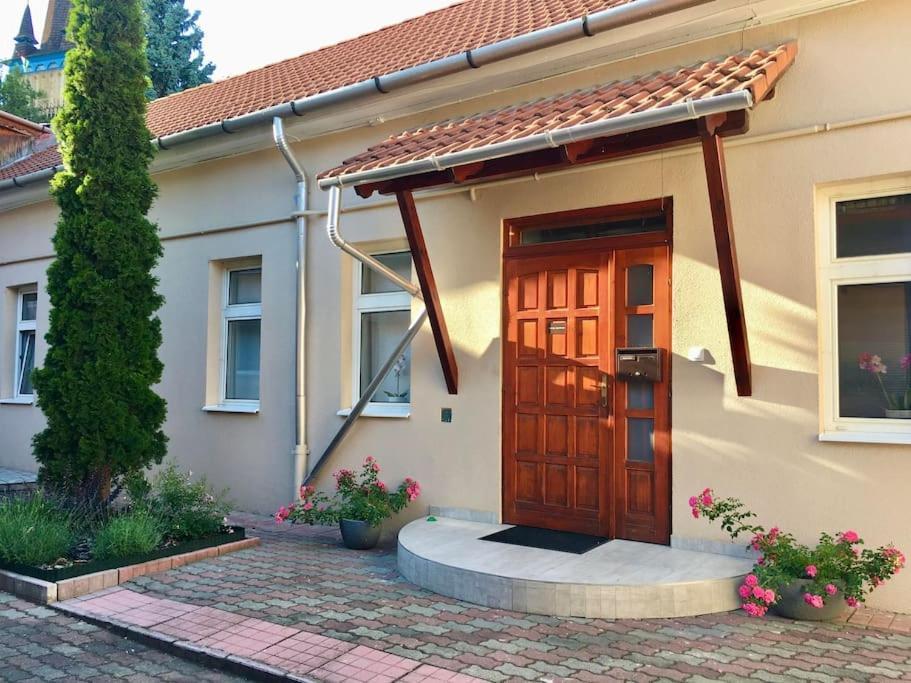 Andrea Apartman Miskolc Belvarosaban Экстерьер фото