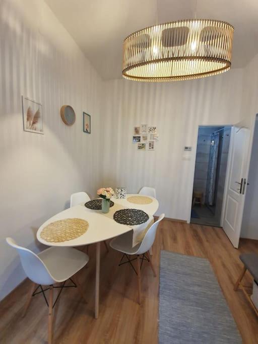 Andrea Apartman Miskolc Belvarosaban Экстерьер фото